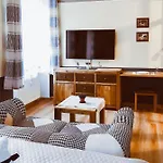 Golden Wood Apartment