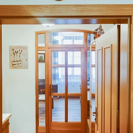 Golden Wood 아파트