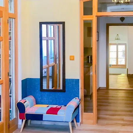 Apartment Golden Wood *